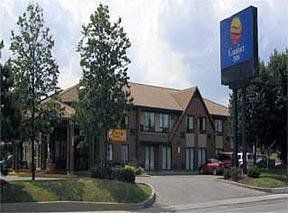 Comfort Inn Brampton1