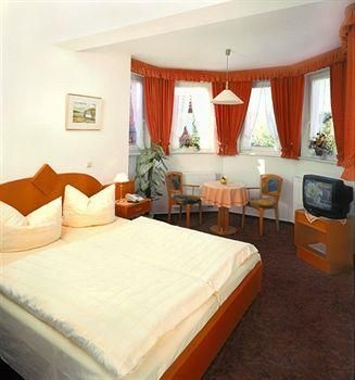 Ferienhotel Bernstein2