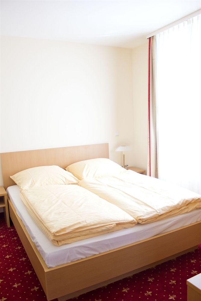 Waldhotel Forellenhof4