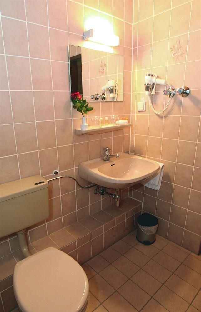 Hotel Olive Inn3