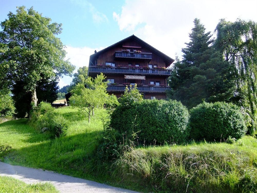 Landhotel Oberdeisenhof4