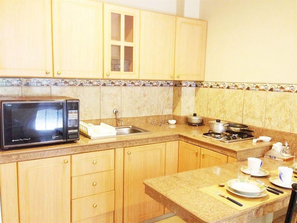 El Patio Suites0