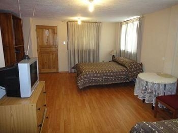 Alston Inn Hotel2