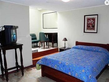 Hotel Jardin de Quito4