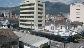 Hotel Jardin de Quito1