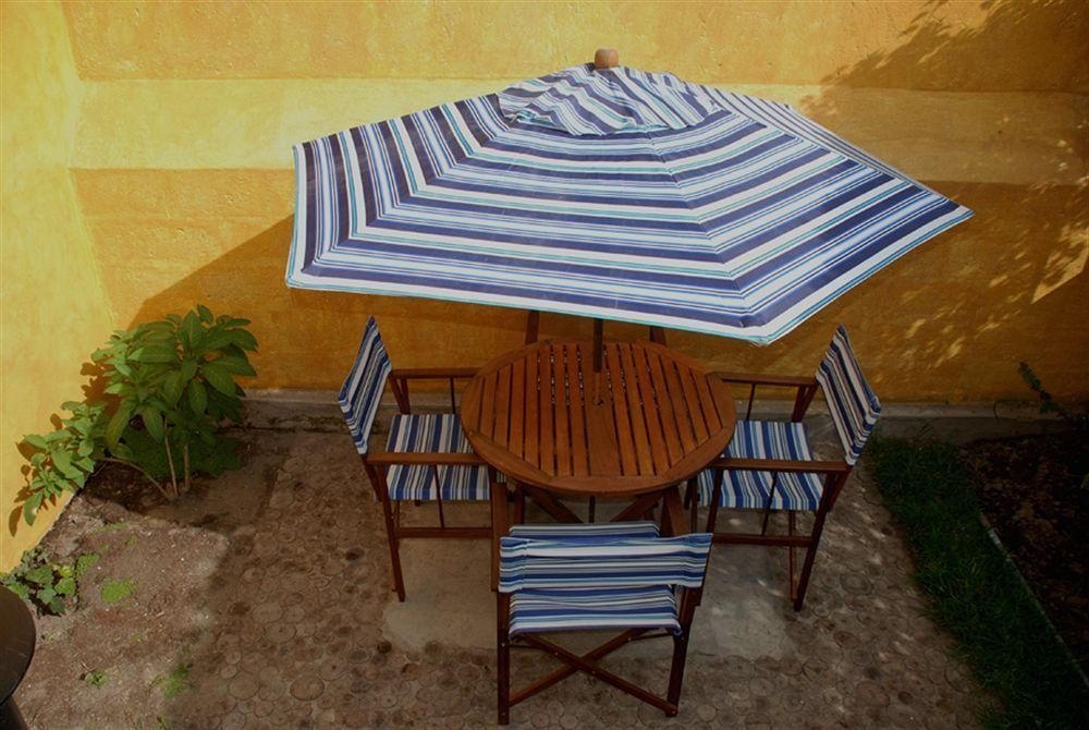 La Casa Amarilla3