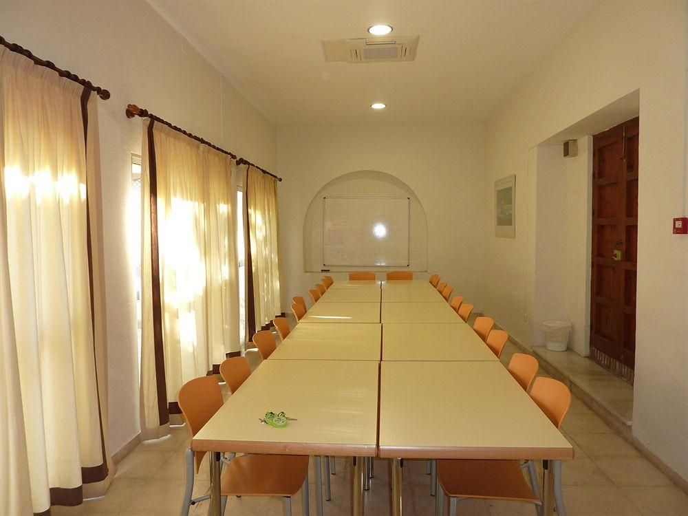 Marbella Inturjoven Youth Hostel4