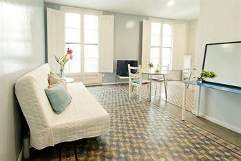 SHS Apartment & Hotel Barcelona4