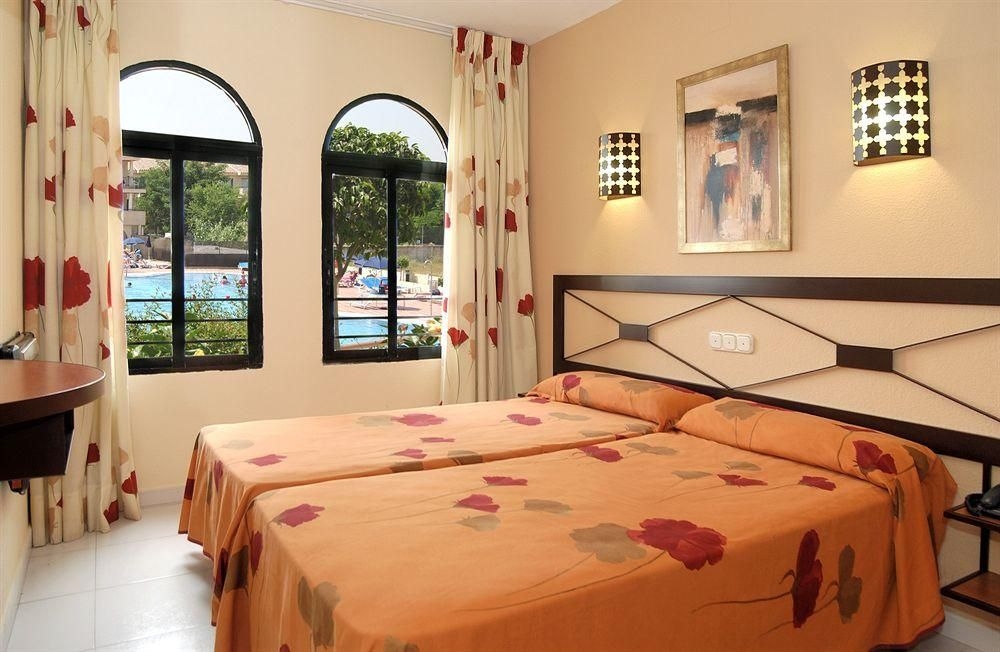 Hotel Puente Real1