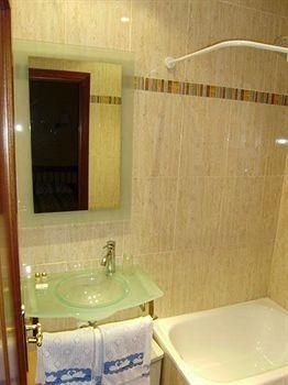Miguel Angel Hostal Residencia1