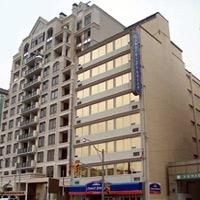 Howard Johnson Yorkville Downtown Toronto2