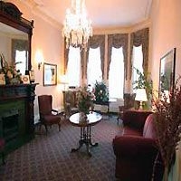 Clarion Hotel Suites Selby Downtown4