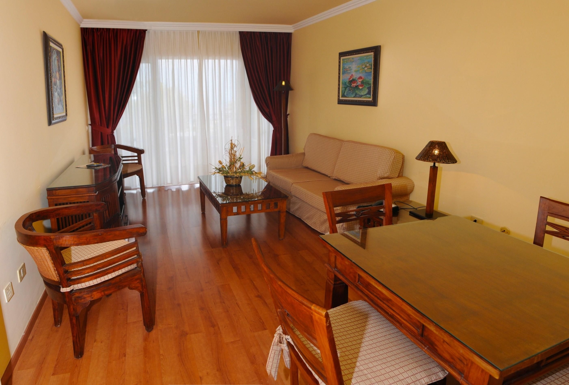 La Quinta Park Suites3