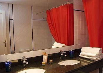 Petit Hotel1
