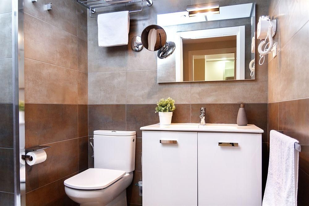 Feelathome Plaza Apartments3