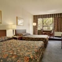 Toronto Plaza Hotel2