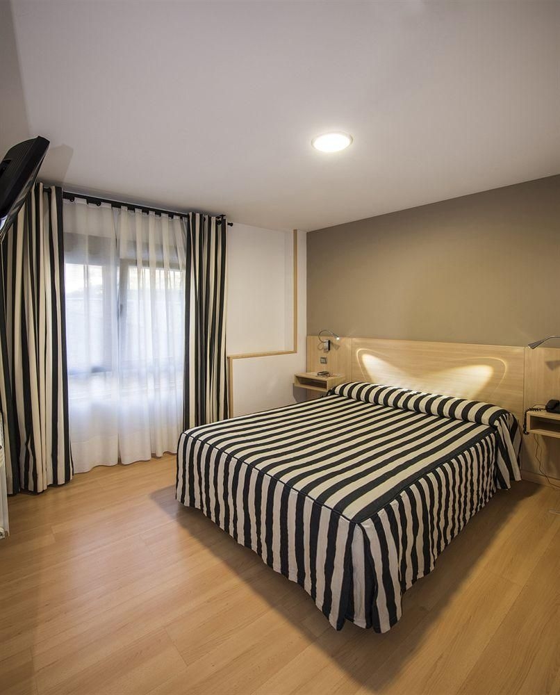 Hotel Puerta de la Santa3
