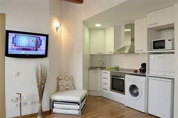 Apartments Hostemplo Suites2