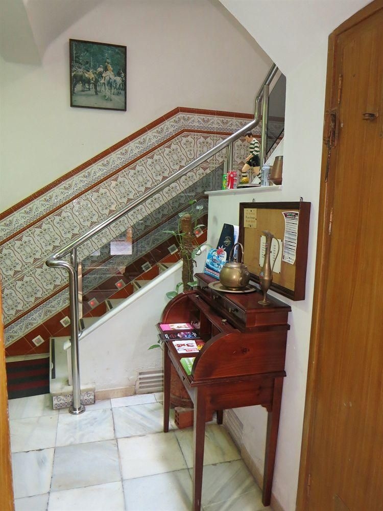 Hostal Guillot0