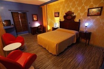 Hotel EnfrenteArte0