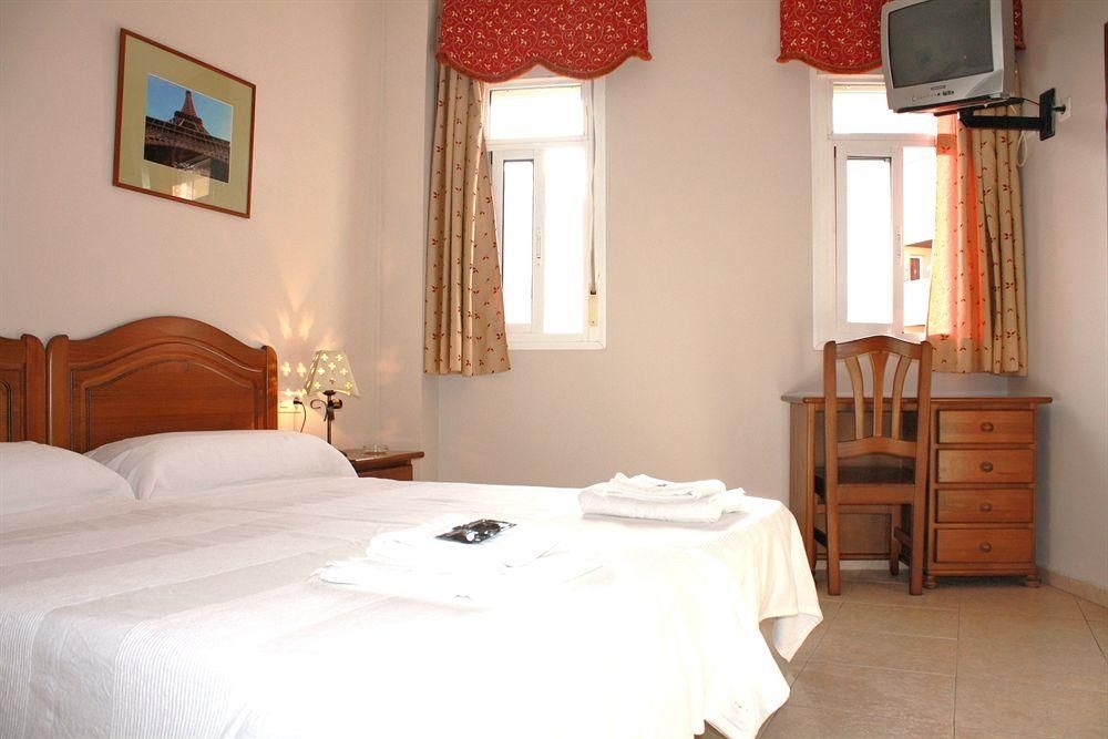 Hostal Carlos II2