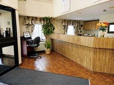 Comfort Inn Levis4