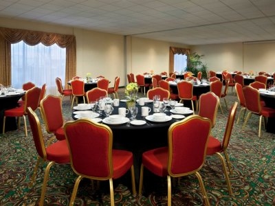 Holiday Inn Montreal Longueuil2