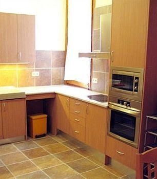 Avinyo Mansion3
