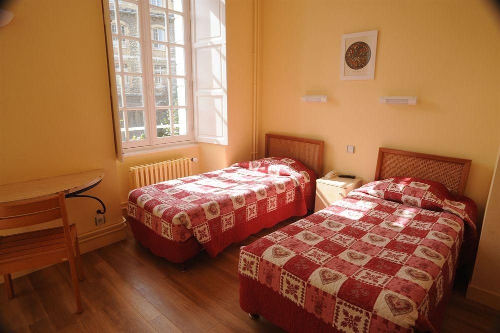 Hotellerie Saint Yves1