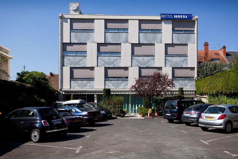 Hotel Bristol0
