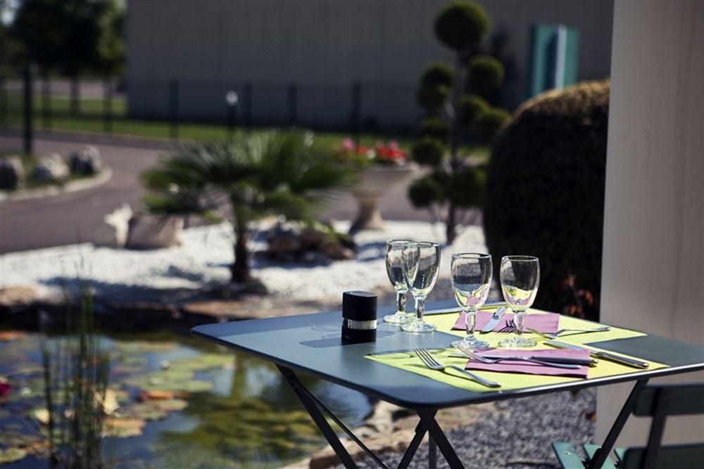 Carline Hotel0