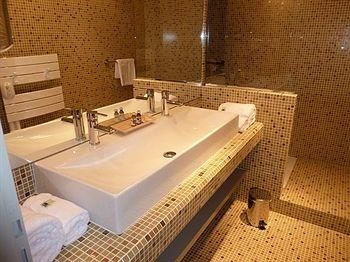 โฮเต็ล สปา ดู ชาโต (Hotel Spa du Chateau)2