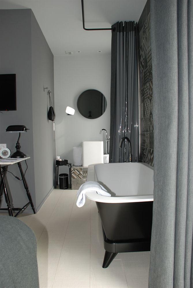 Pont Levis Hotel2