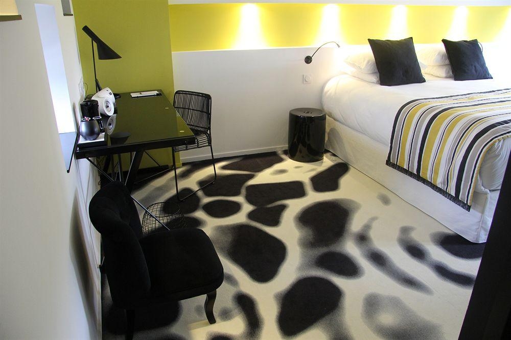 Pont Levis Hotel3