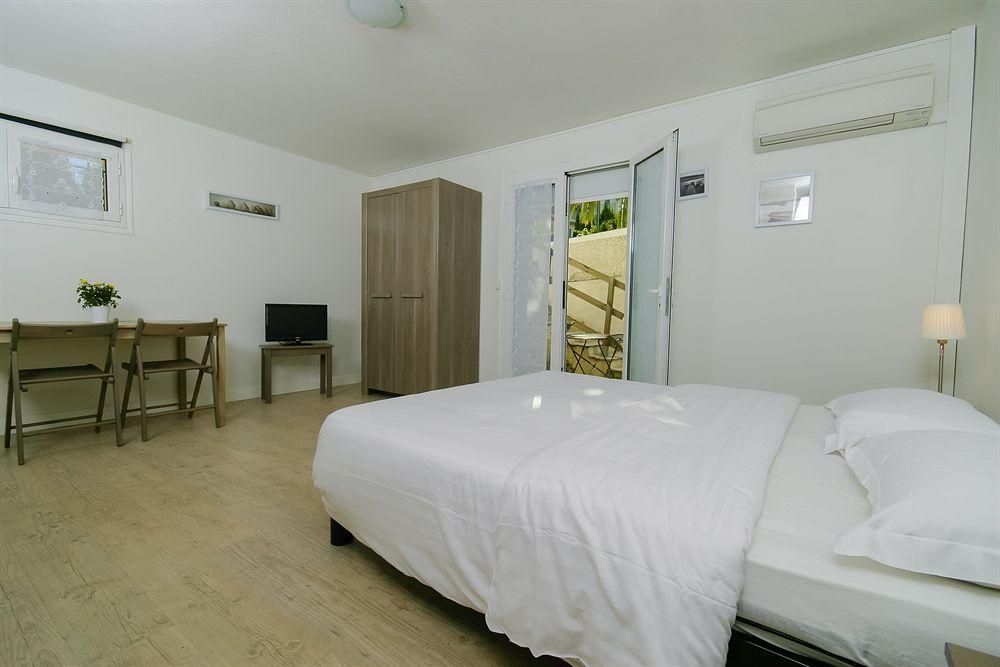 Astor Hotel Residence1