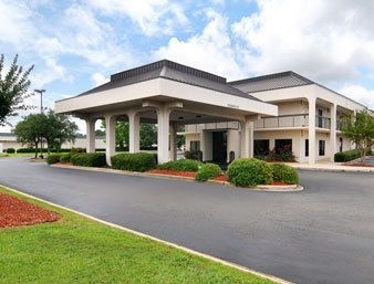 Days Inn Dothan0