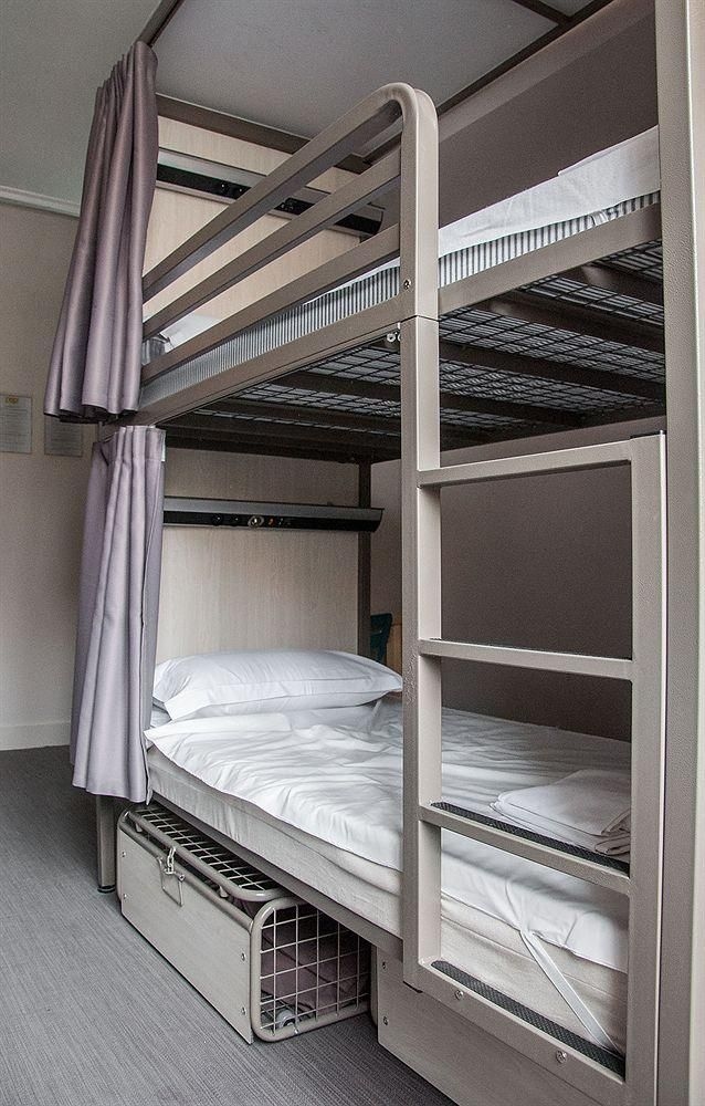 Pop' Hostel0