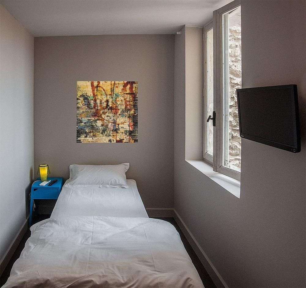 Pop' Hostel1