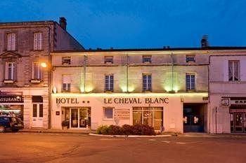 Le Cheval Blanc0