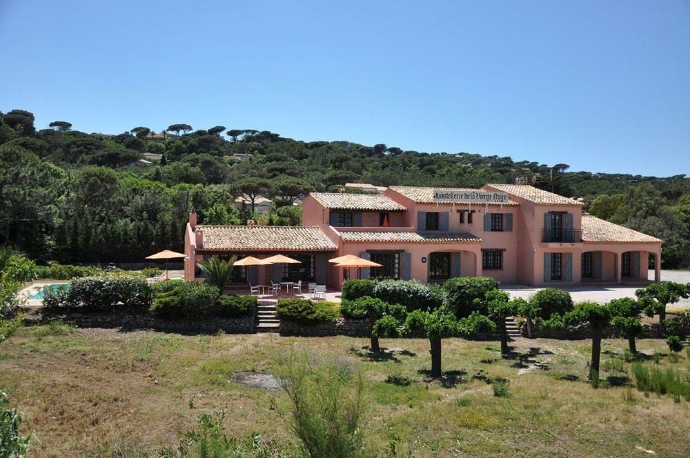 Hotel La Vierge Noire0