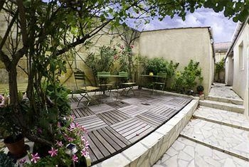 Aquitain Hotel1