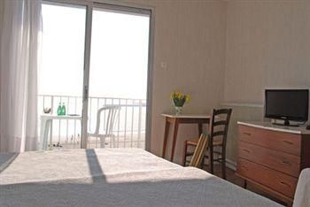 Hotel Les Embruns Royan2