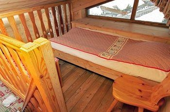 Hotel & Chalets Le Samovar4