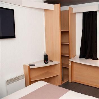 Egg Hotel Paris Gonesse4