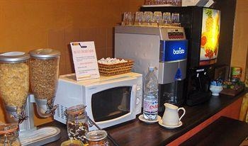 Hotel Balladins Perpignan1