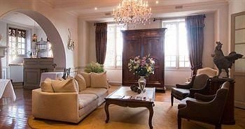 Chateau Les Charmettes1
