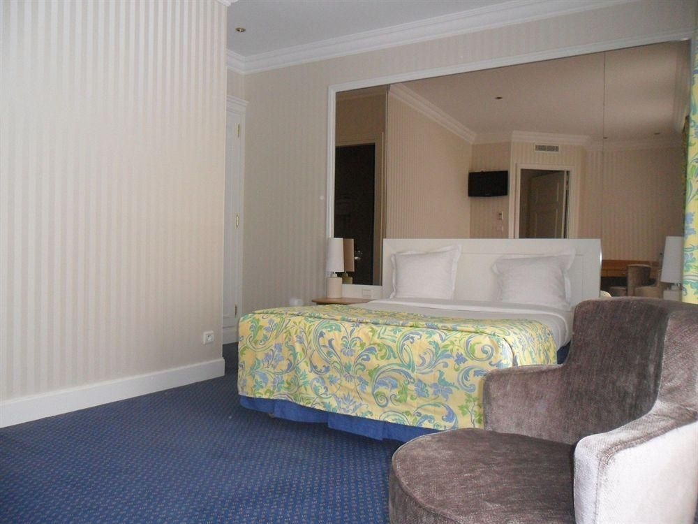 โรงแรมรอยัล ลูเทเทีย (Hotel Royal Lutetia)2