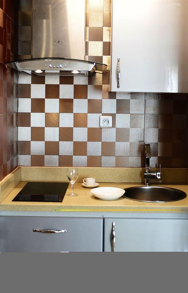 Nomad Suites Residence3