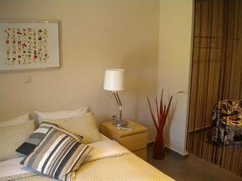 Iro Suites3