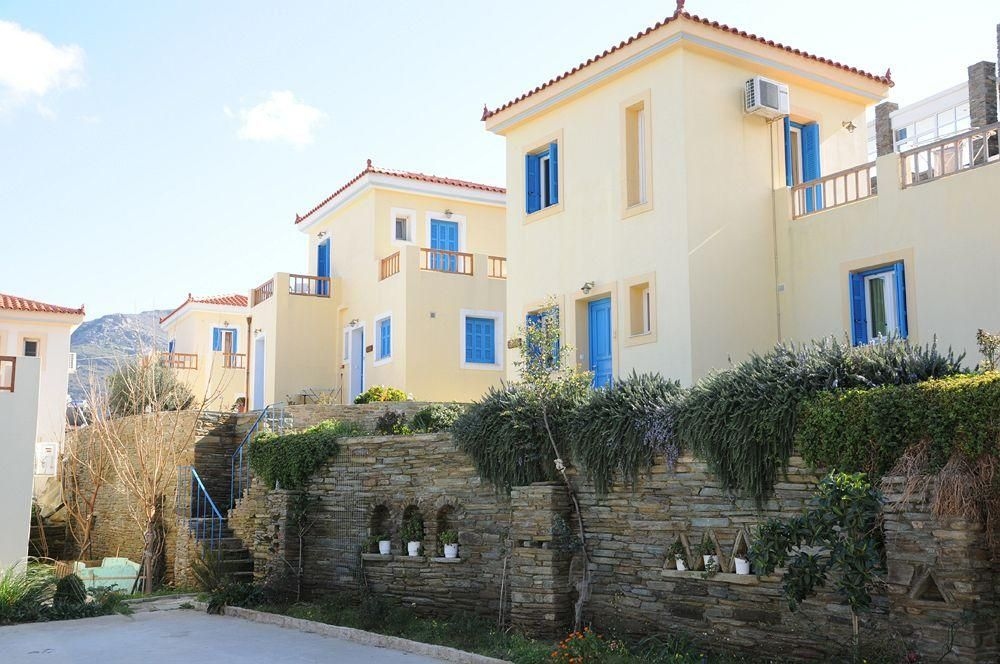 Mainades Maisonettes and Studios1